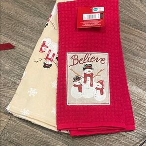 FREE in bundle  NWT Kitchen Towels